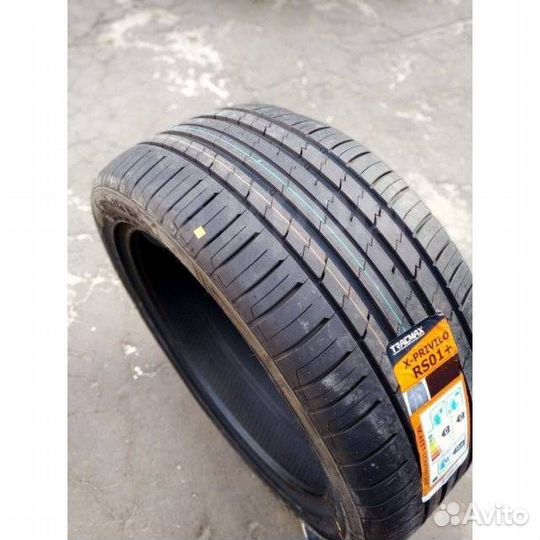 Tracmax X-Privilo RS01+ 275/40 R21 и 315/35 R21