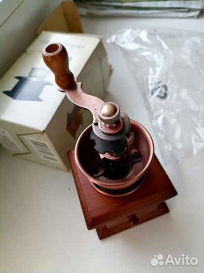 Кофемолка механическая