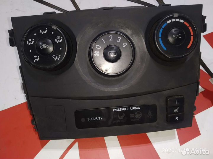 Блок управления отопителем Toyota Corolla e15