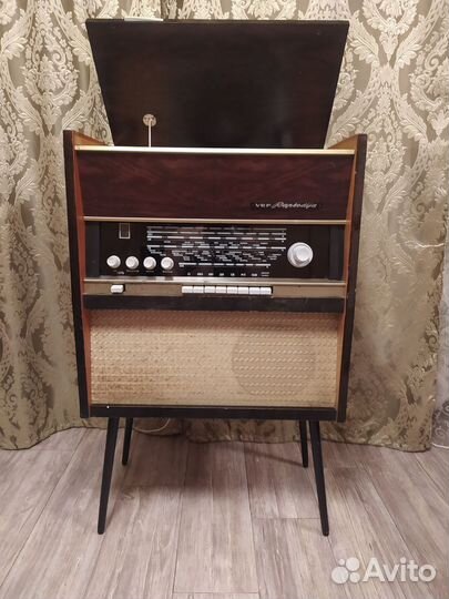 Радиола ламповая вэф Рапсодия СССР