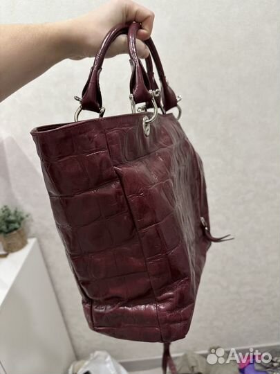 Сумка цвета бургунди