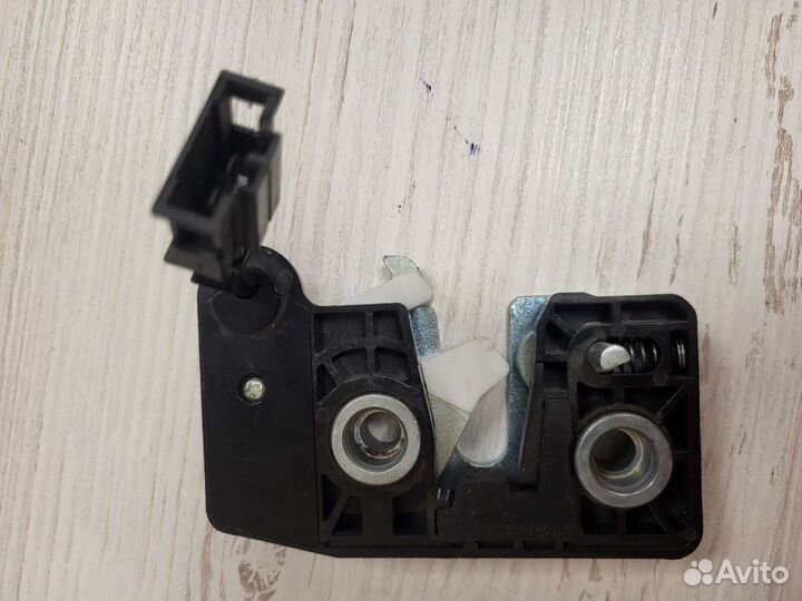 Замок багажника с электроприводом 2171