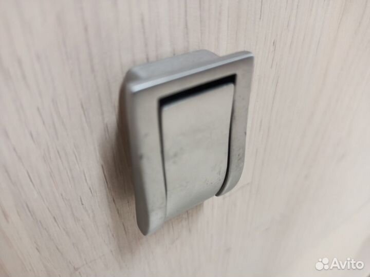 Тумбы-греденции, более 6шт. Б.У. Этот товар в Ека