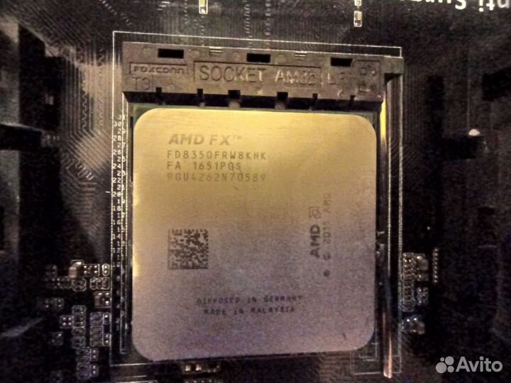 Материнская плата с процессором