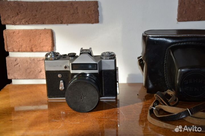 Зеркальный фотоаппарат