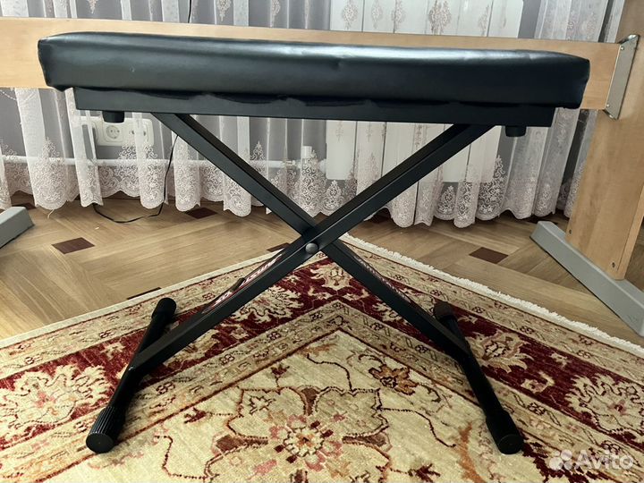 Банкетка для пианино