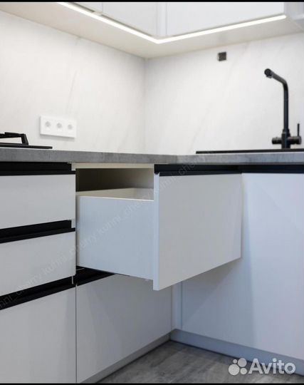 Кухонный гарнитур угловой под заказ