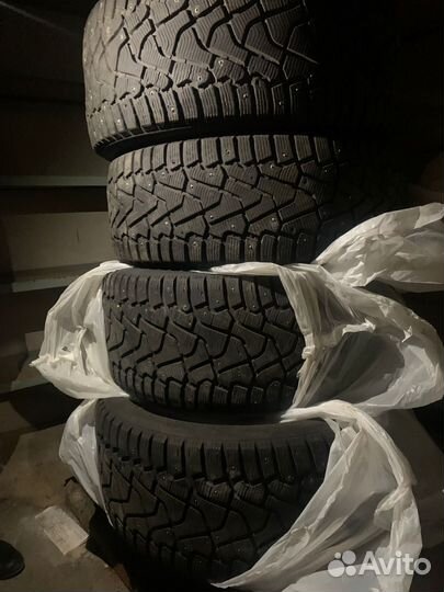 Pirelli Ice Zero 245/40 R20