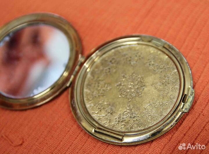 Пудренница СССР