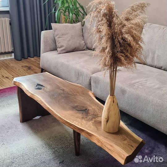 Кофейный столик из дерева