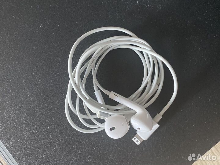 Наушники apple lightning