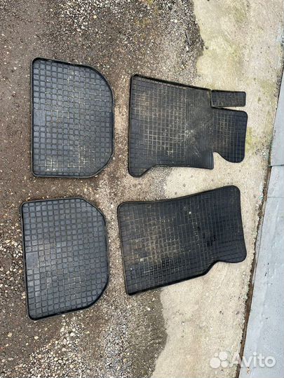 Комплект ковриков BMW E38 резиновых