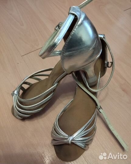 Туфли для бальных танцев. Латина