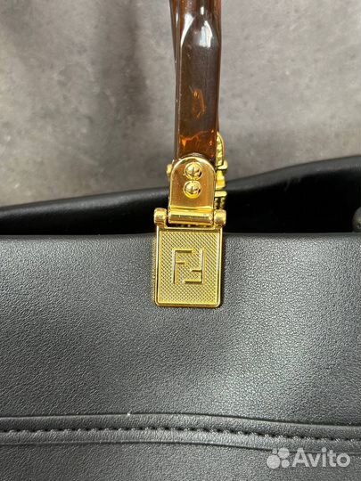 Женская сумка fendi