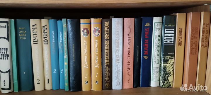 Отдам в добрые руки книги