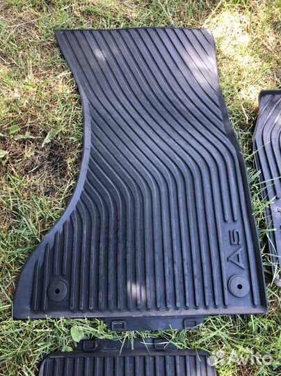 Автомобильные коврики резиновые