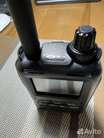 Yaesu FT 5 D