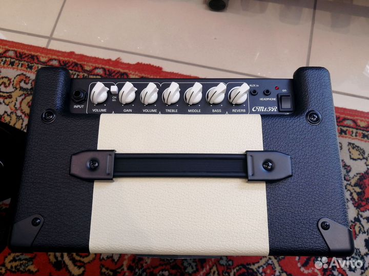 Электрогитара +комбоусилитель (комплект)