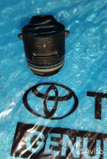 Датчик парктроника Toyota C-HR оригинал