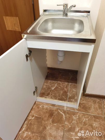 Новая мойка с тумбой смесителем и сифоном