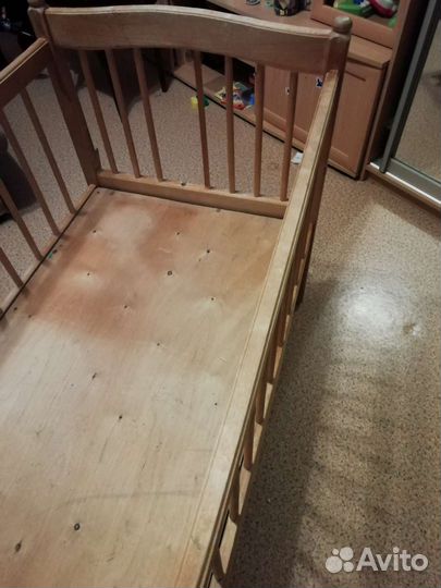 Детская кроватка
