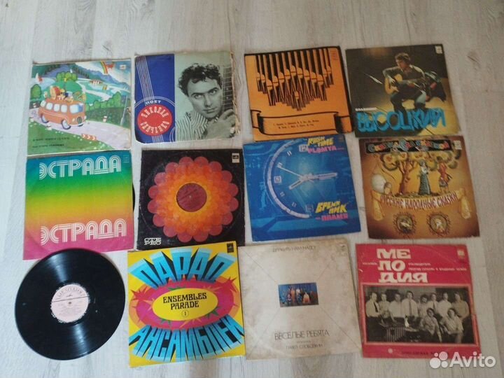 Виниловые пластинки и советские вещи