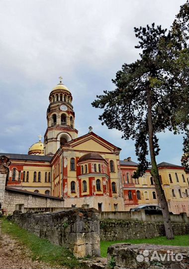 Экскурсия на озеро Рицу