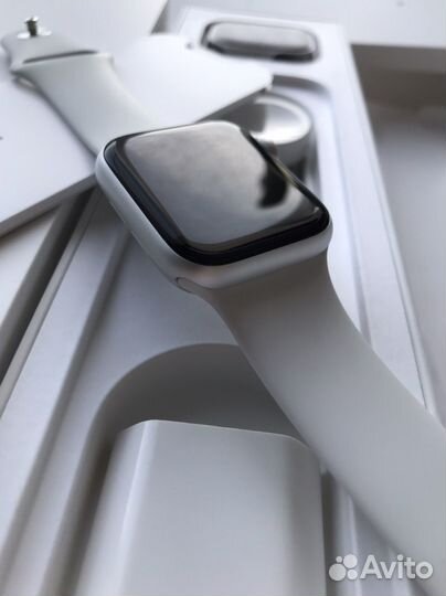 Часы apple watch 4 40 mm
