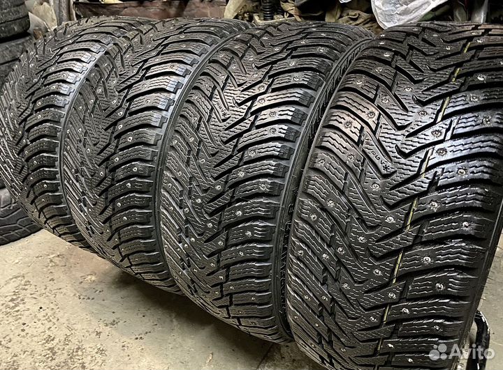 Nokian Tyres Hakkapeliitta 8 225/45 R18 и 255/40 R18