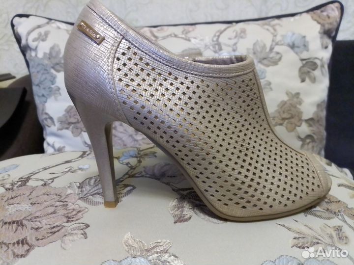 Туфли женские
