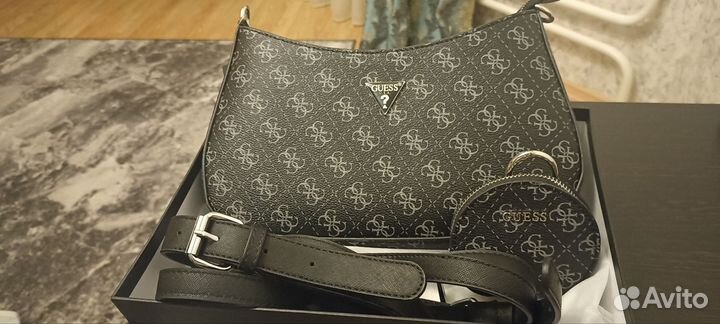 Сумка Guess