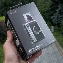 Фотоаппарат fujifilm instax evo