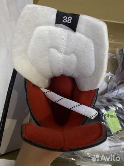 Коньки хоккейные