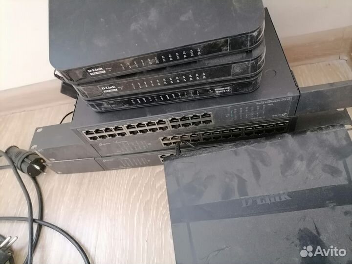 Коммутатор(свич) 24 порта