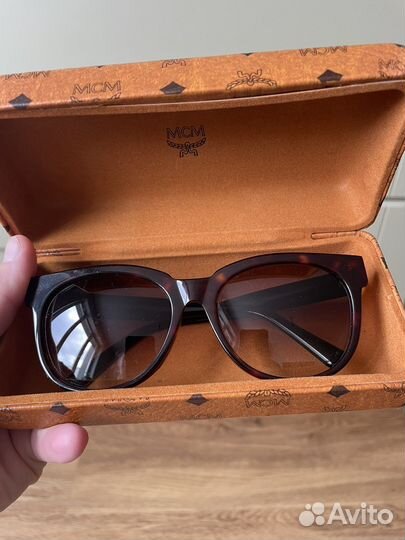 Солнцезащитные очки мсм