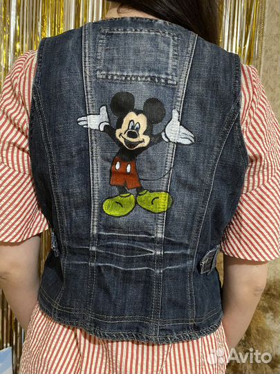 Джинсовая жилетка