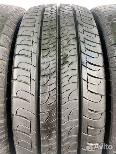 Goodyear EfficientGrip Cargo 215/60 R17C