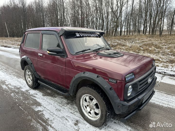 LADA 4x4 (Нива) 1.6 МТ, 2002, 200 000 км
