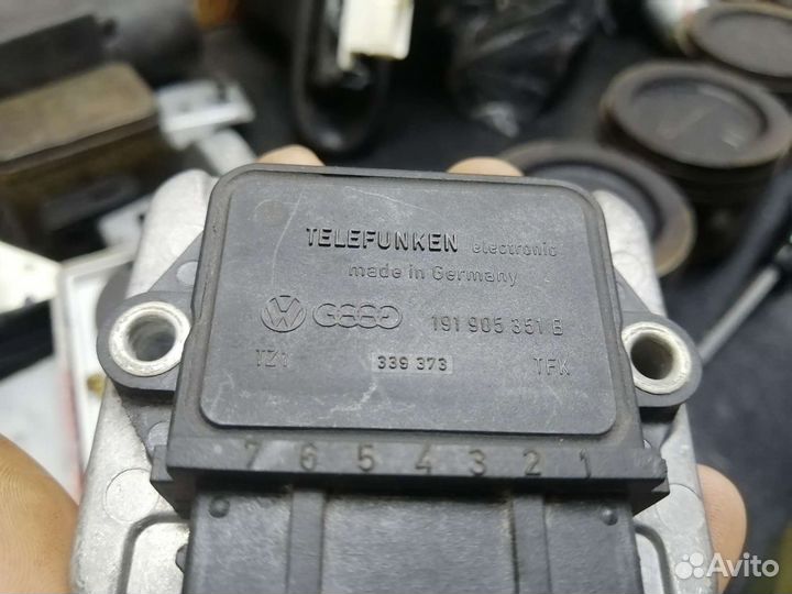 Коммутатор Ауди 80, 100, Passat B3