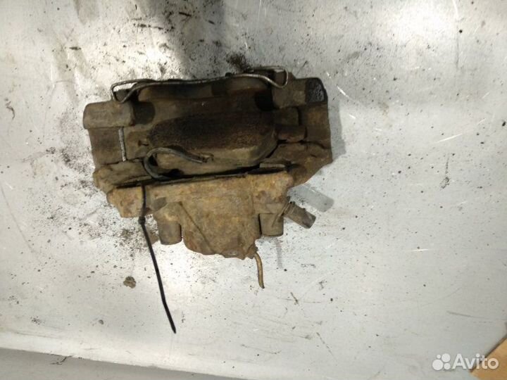 Суппорт передний левый Audi A6 C5 1997-2001