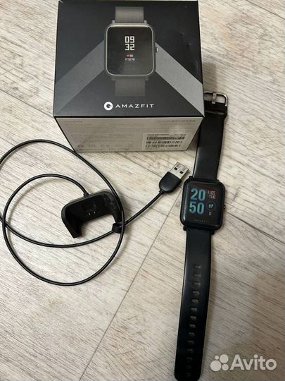 Смарт часы фитнес amazfit bip A1608 чёрные