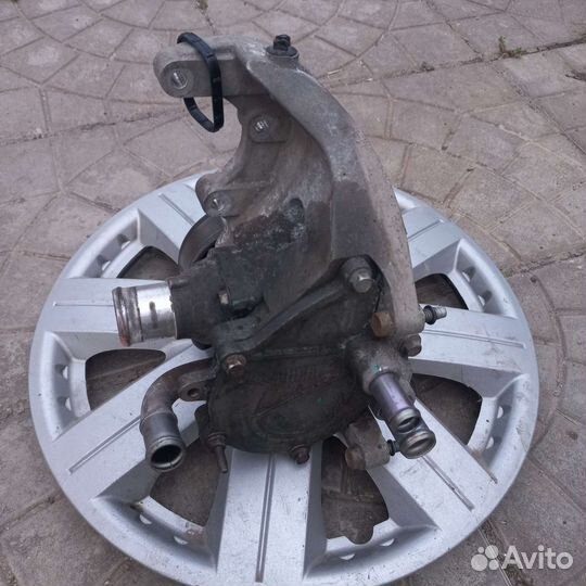 Водяной насос помпа