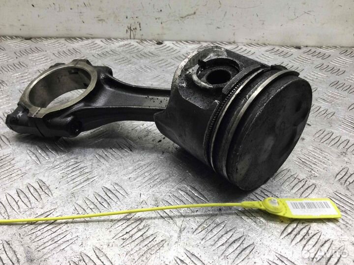 Поршень Opel Movano S8u772