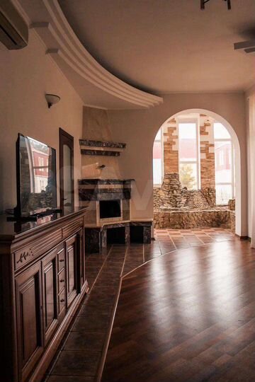 Дом 200 м² на участке 10 сот.