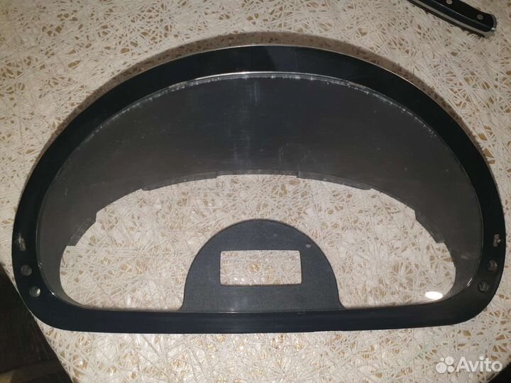 Защитное стекло панели приборов w639