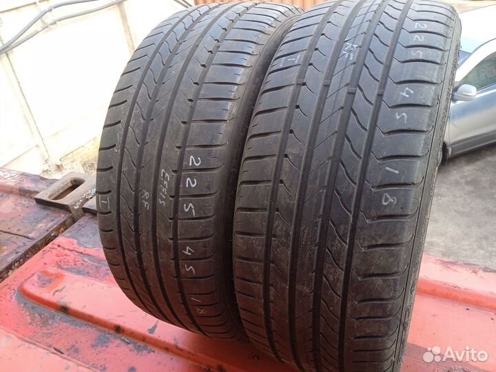 Goodyear EfficientGrip 225/45 R18