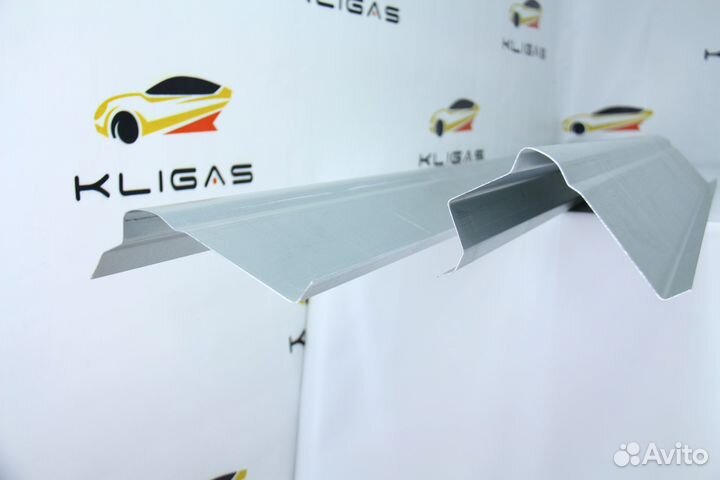 Кузовной порог Dodge Caravan 4