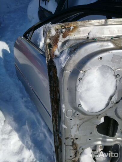 Дверь передняя mazda 323 bj правая