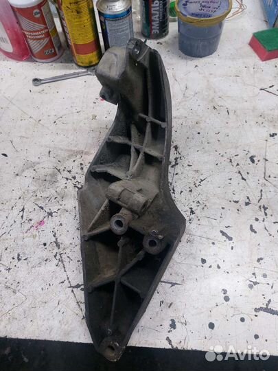 Кронштейн двигателя Opel Vectra b 1,6 x16xel