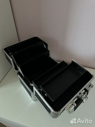 Чемодан для косметики